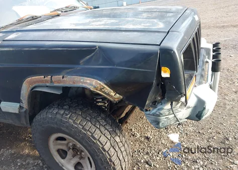 1999 Jeep Cherokee Classic/Sport from USA, damaged, VIN 1J4FF68S1XL599334